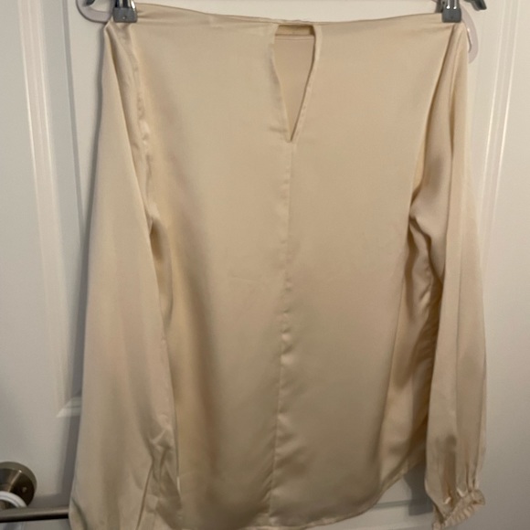 Must go before 27th! Mango Satin Blouse Size S - Picture 3 of 4